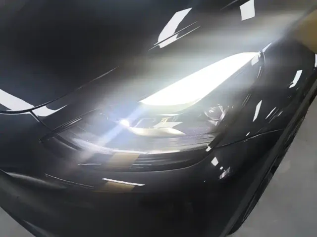 Tesla Model Y — Фото автомобиля 23