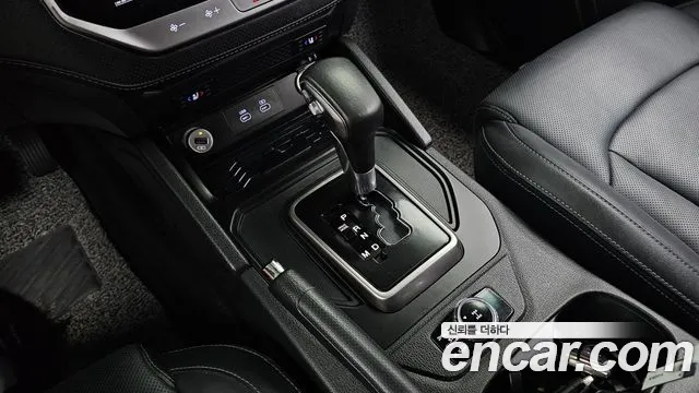 KG_Mobility_Ssangyong Rexton Новый Rexton Sport Khan Дизель 2.2 4WD — Фото автомобиля 9