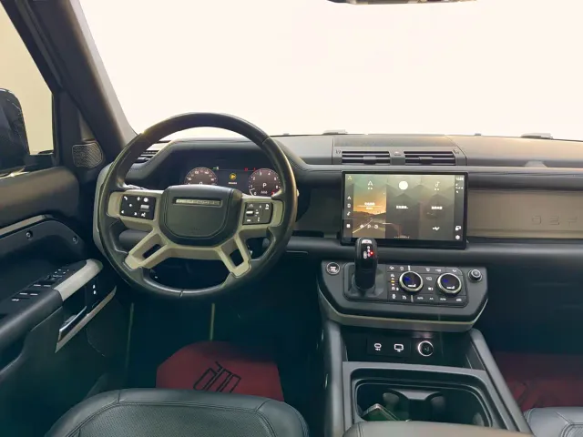 Land Rover Defender — Фото автомобиля 26