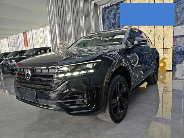 Фотография автомобиля — Volkswagen Touareg
