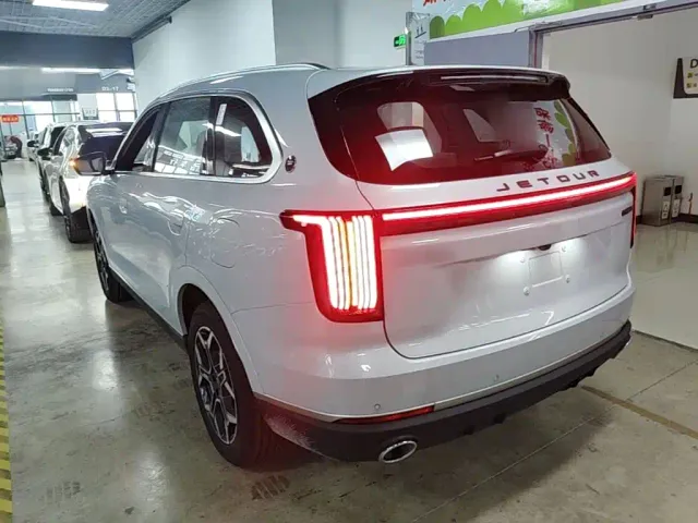 Jetour X70L — Фото автомобиля 4