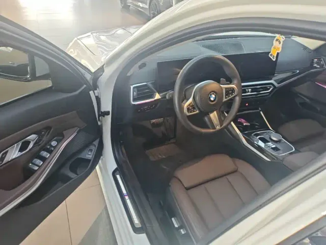 BMW 3 Series — Фото автомобиля 15