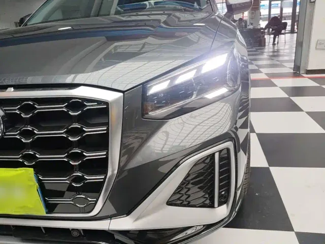 Audi Q2L — Фото автомобиля 23