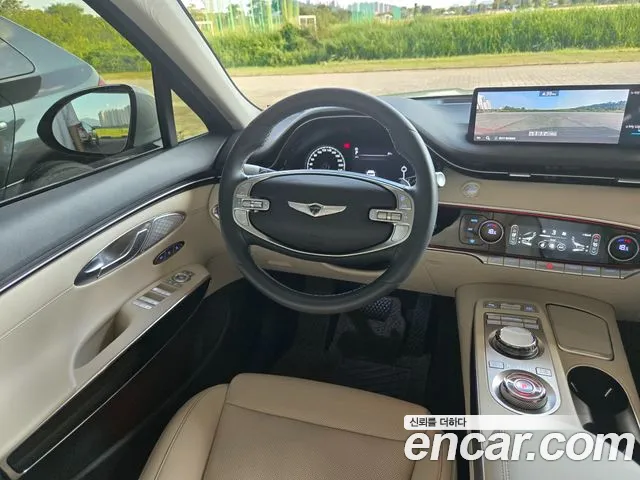 Genesis GV70 — Фото автомобиля 13