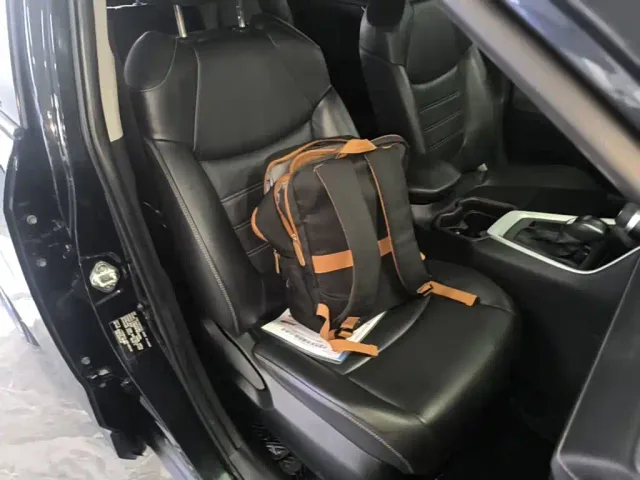 Toyota RAV4 — Фото автомобиля 24