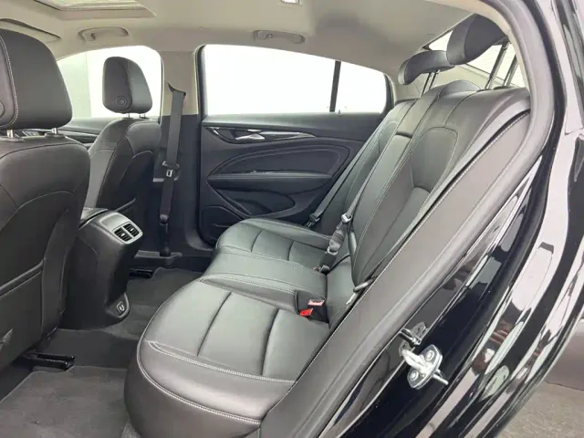 Buick Regal — Фото автомобиля 7