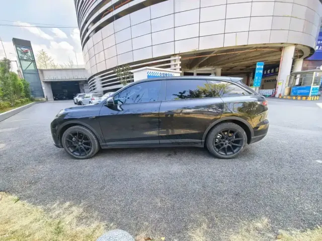 Leapmotor C11 — Фото автомобиля 4