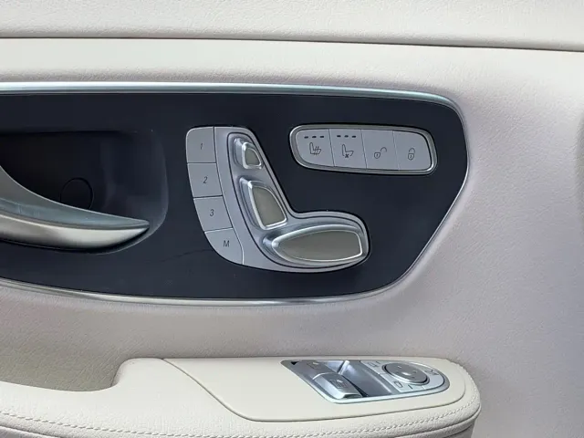 Mercedes-Benz V-Class — Фото автомобиля 13
