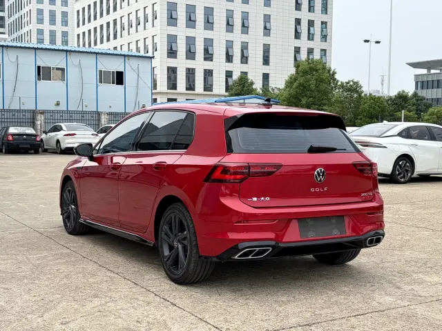 Volkswagen Golf — Фото автомобиля 6
