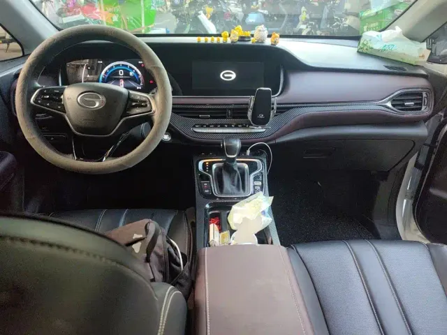 GAC Trumpchi M6 — Фото автомобиля 12