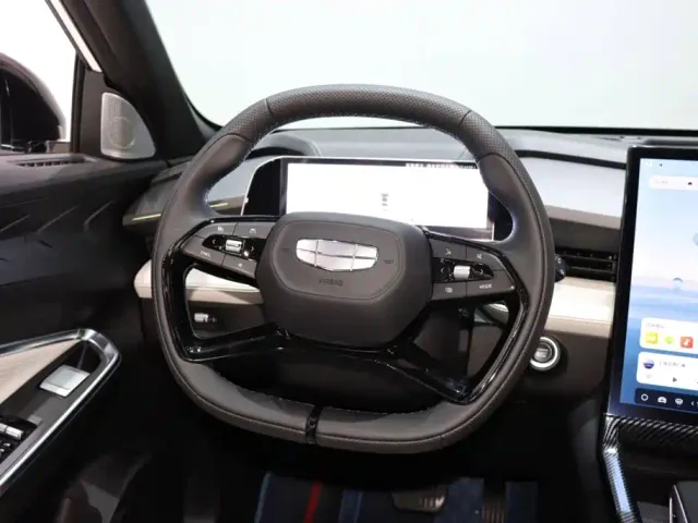 Geely Boyue — Фото автомобиля 13