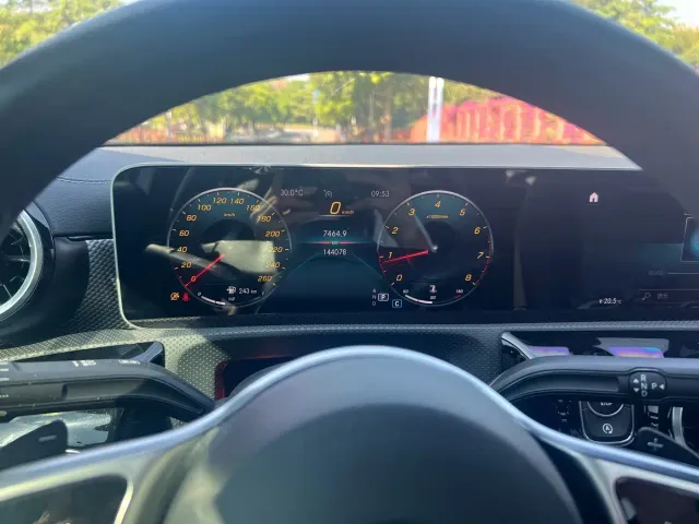 Mercedes-Benz A-Class — Фото автомобиля 12