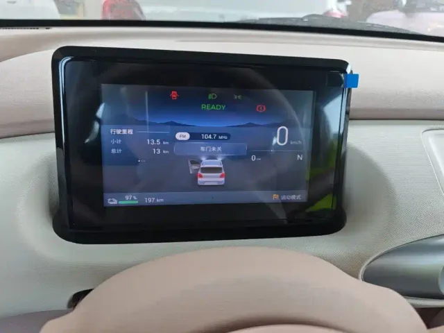 Wuling Hongguang Mini EV — Фото автомобиля 11
