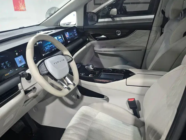 Forthing Xinghai V9 — Фото автомобиля 9