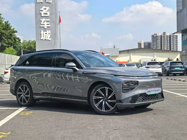 Xpeng G9 — Фото автомобиля 3