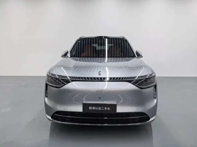 Aito M8 — Фото автомобиля 2