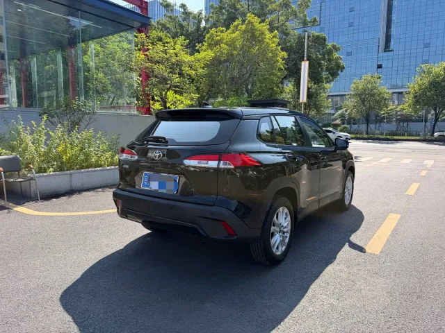 Toyota Corolla Cross — Фото автомобиля 4
