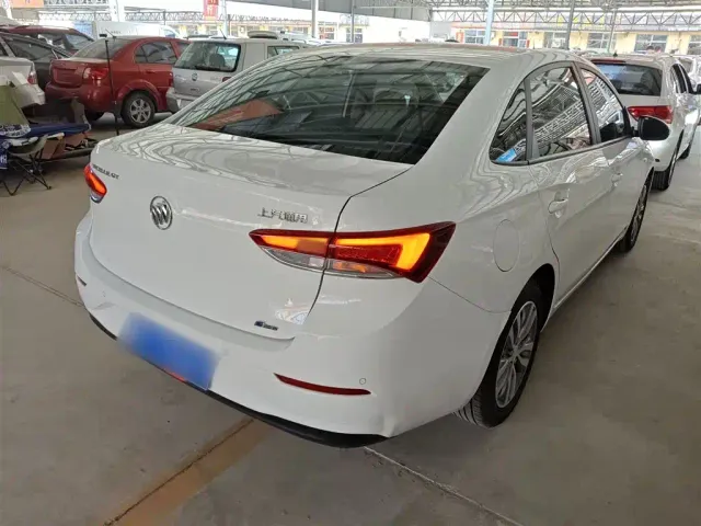 Buick Excelle — Фото автомобиля 6