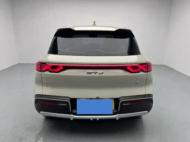 BYD Yuan UP — Фото автомобиля 6