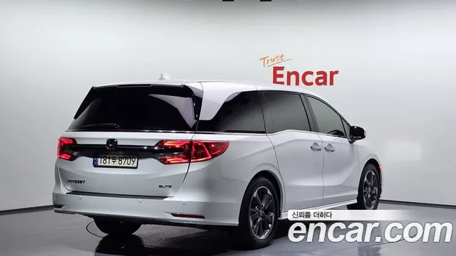 Honda Odyssey — Фото автомобиля 2