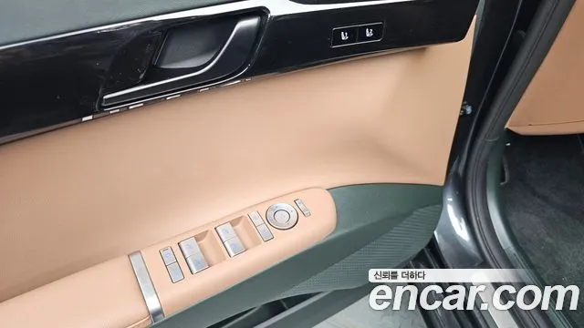 Hyundai Grandeur GN7 — Фото автомобиля 28