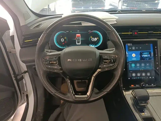 Roewe RX5 — Фото автомобиля 10