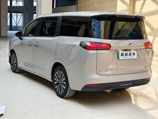Wuling Starlight 730 — Фото автомобиля 15