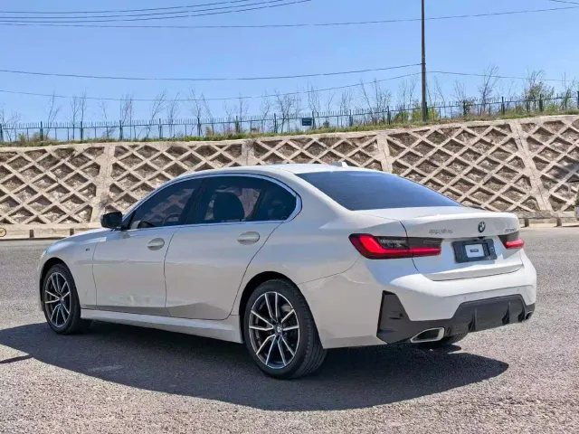 BMW 3 Series — Фото автомобиля 9