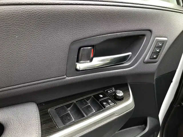 Toyota Granvia — Фото автомобиля 7