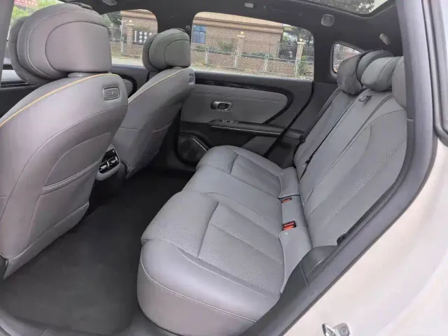 Changan Qiyuan A06 — Фото автомобиля 9