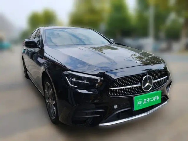 Mercedes-Benz E-Class — Фото автомобиля 23