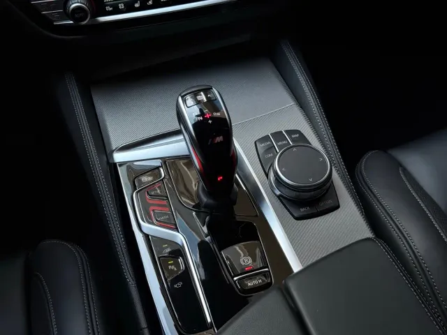 BMW M5 — Фото автомобиля 12