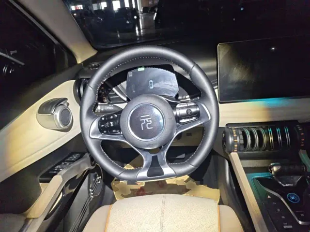BYD Yuan PLUS — Фото автомобиля 10