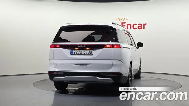 Kia Canival Carnival 4 поколение Бензин 9 мест Prestige — Фото автомобиля 4