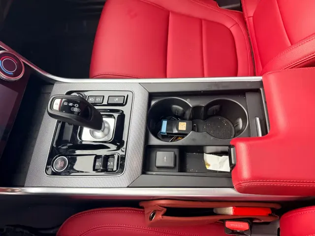 Jaguar XEL — Фото автомобиля 18