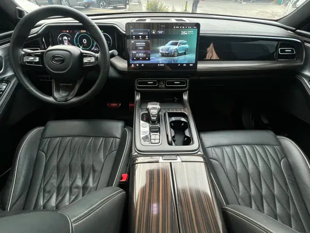 GAC Trumpchi GS8 — Фото автомобиля 8