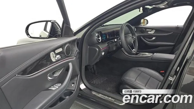 Mercedes-Benz E-Class — Фото автомобиля 10