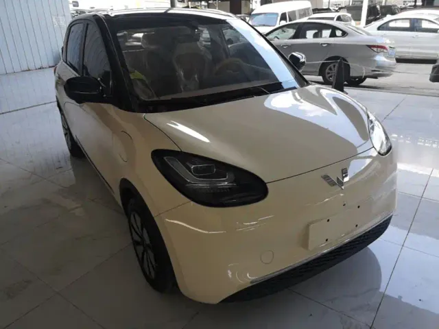 Wuling Bingo — Фото автомобиля 3