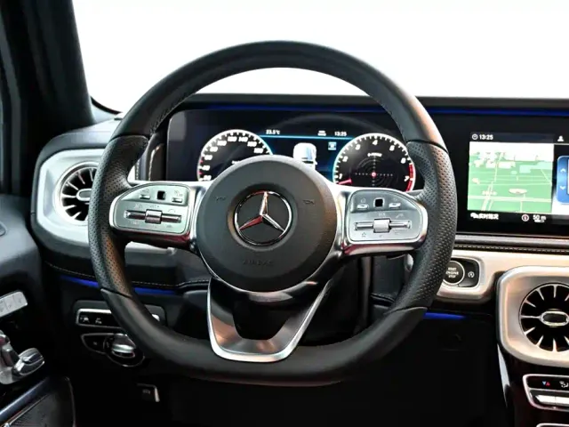 Mercedes-Benz G-Class — Фото автомобиля 19