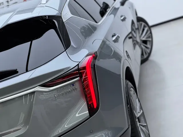Cadillac Cadillac GT4 2023 25T Luxury Edition — Фото автомобиля 20