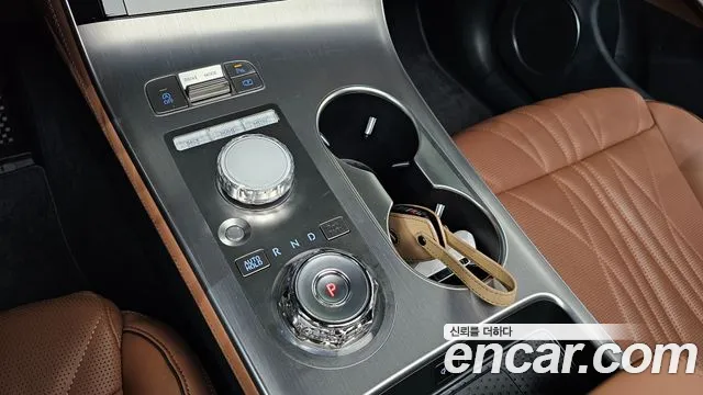 Genesis GV70 2.5T Бензин 2WD — Фото автомобиля 7