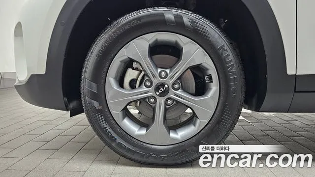 Kia Seltos Новый Seltos Бензин 2.0 2WD — Фото автомобиля 5