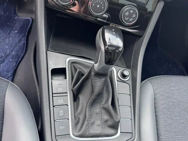 Volkswagen Sagitar — Фото автомобиля 7