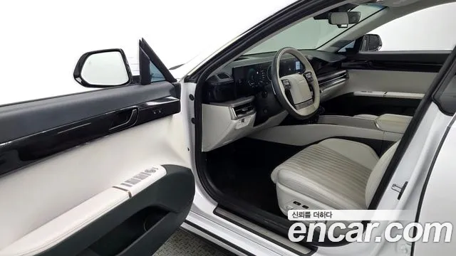 Hyundai Grandeur GN7 — Фото автомобиля 15