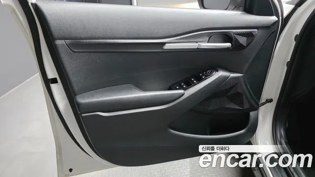 Kia Seltos Seltos Бензин 1.6 турбо 2WD — Фото автомобиля 24