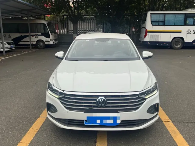 Volkswagen Lavida — Фото автомобиля 2