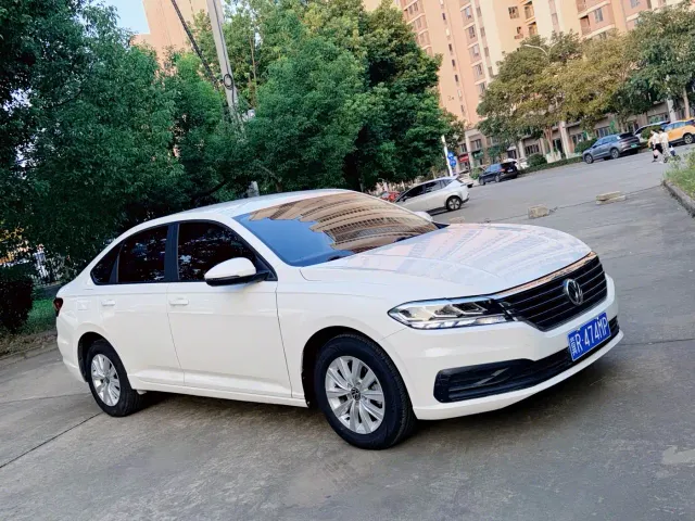 Volkswagen Lavida — Фото автомобиля 3