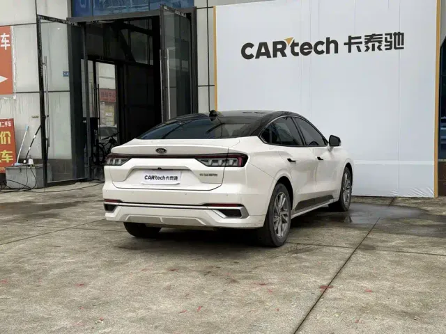 Ford Mondeo — Фото автомобиля 15
