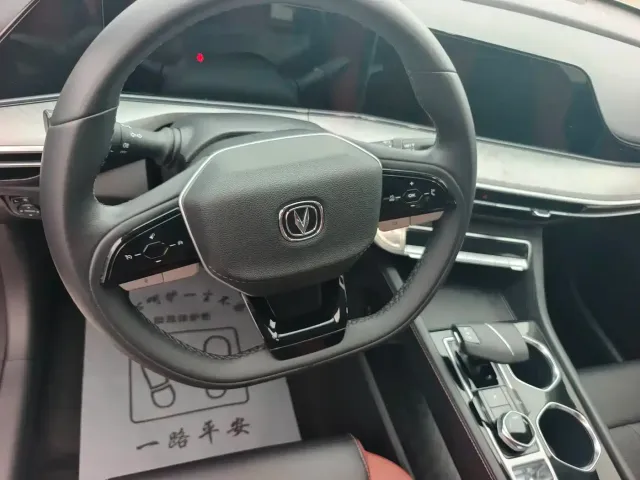 Changan Eado — Фото автомобиля 7