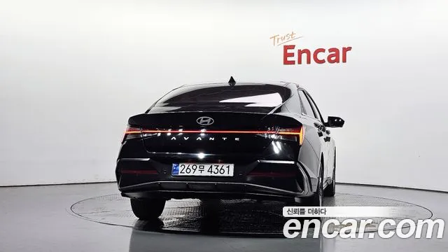 Hyundai Avante CN7 — Фото автомобиля 4